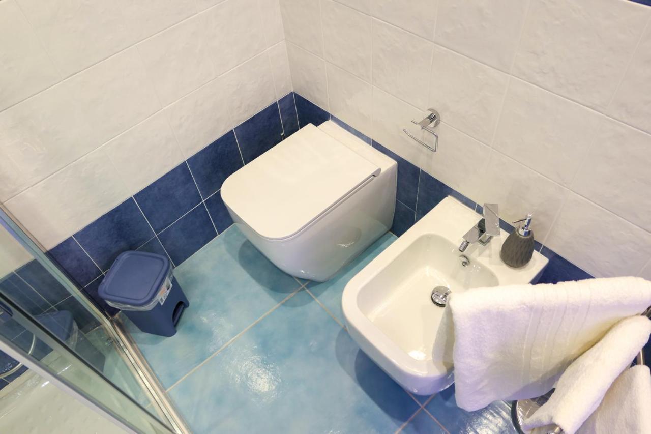 Cristianzerotre Suite Napoli Esterno foto